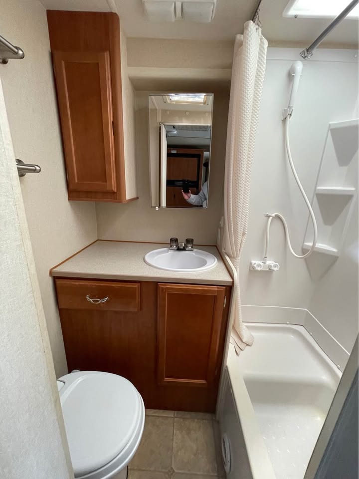 Lance Campers Lance (Long Bed)  2008