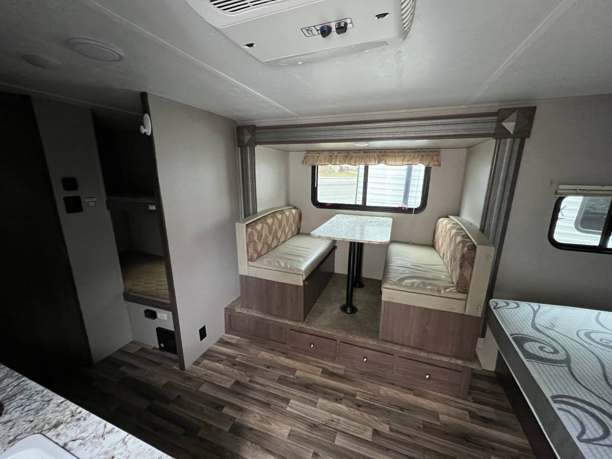 Keystone RV Hideout  2019