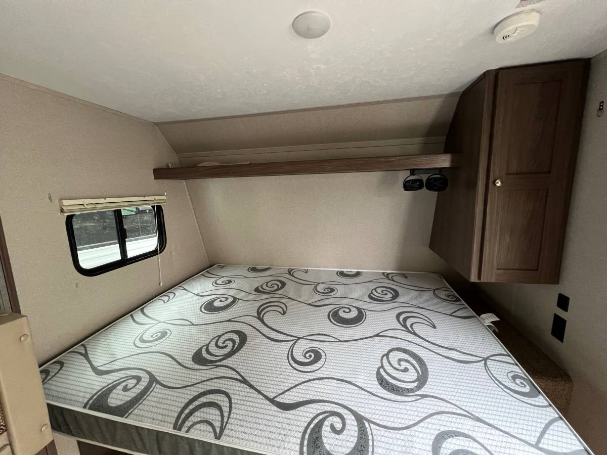 Keystone RV Hideout  2019