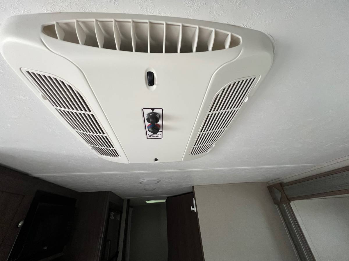 Keystone RV Hideout  2019