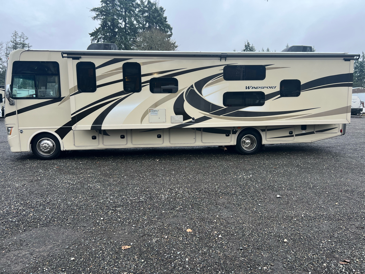 Thor Motor Coach Windsport  2016