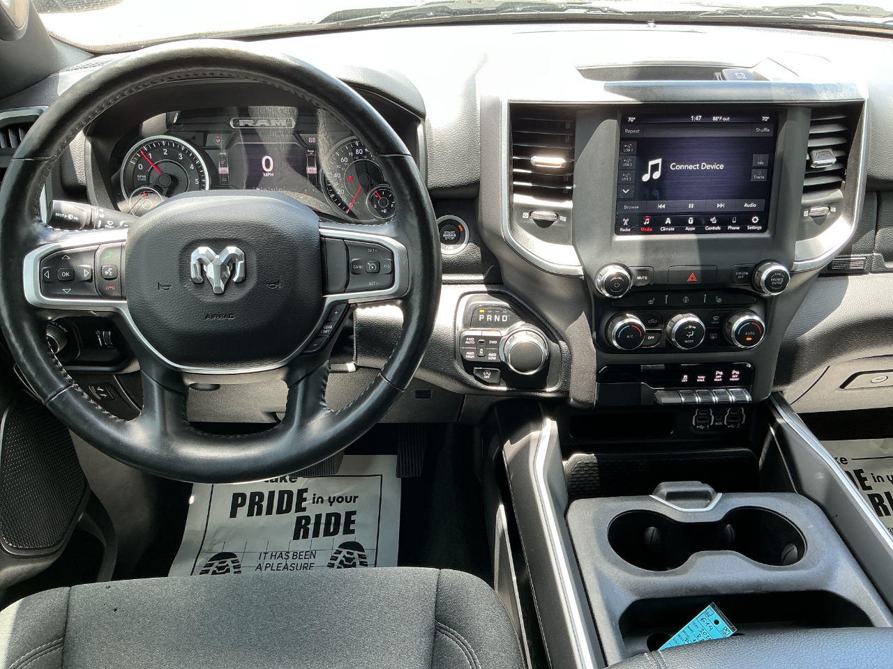 RAM 1500 Big Horn Crew Cab SWB 4WD 2020