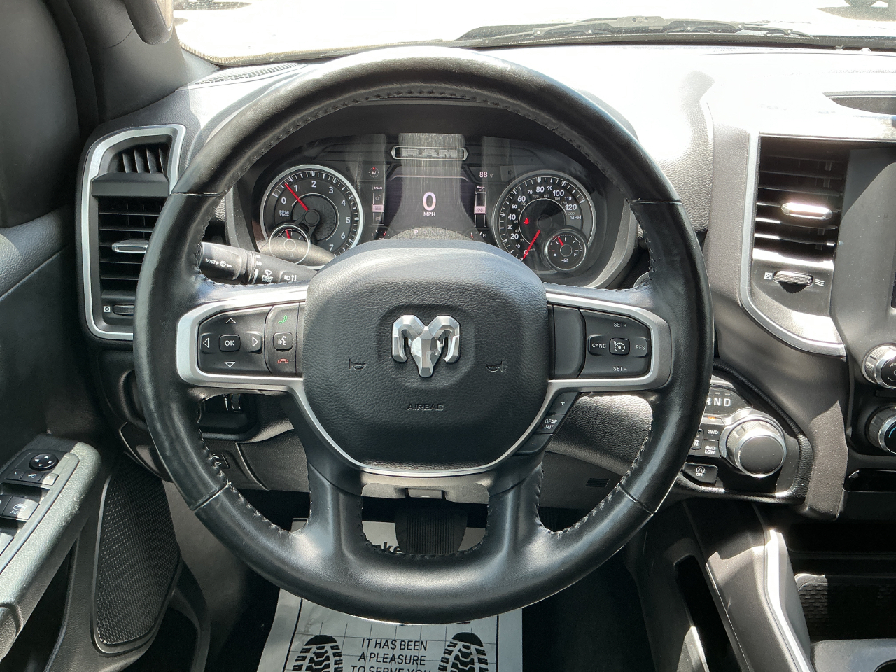 RAM 1500 Big Horn Crew Cab SWB 4WD 2020