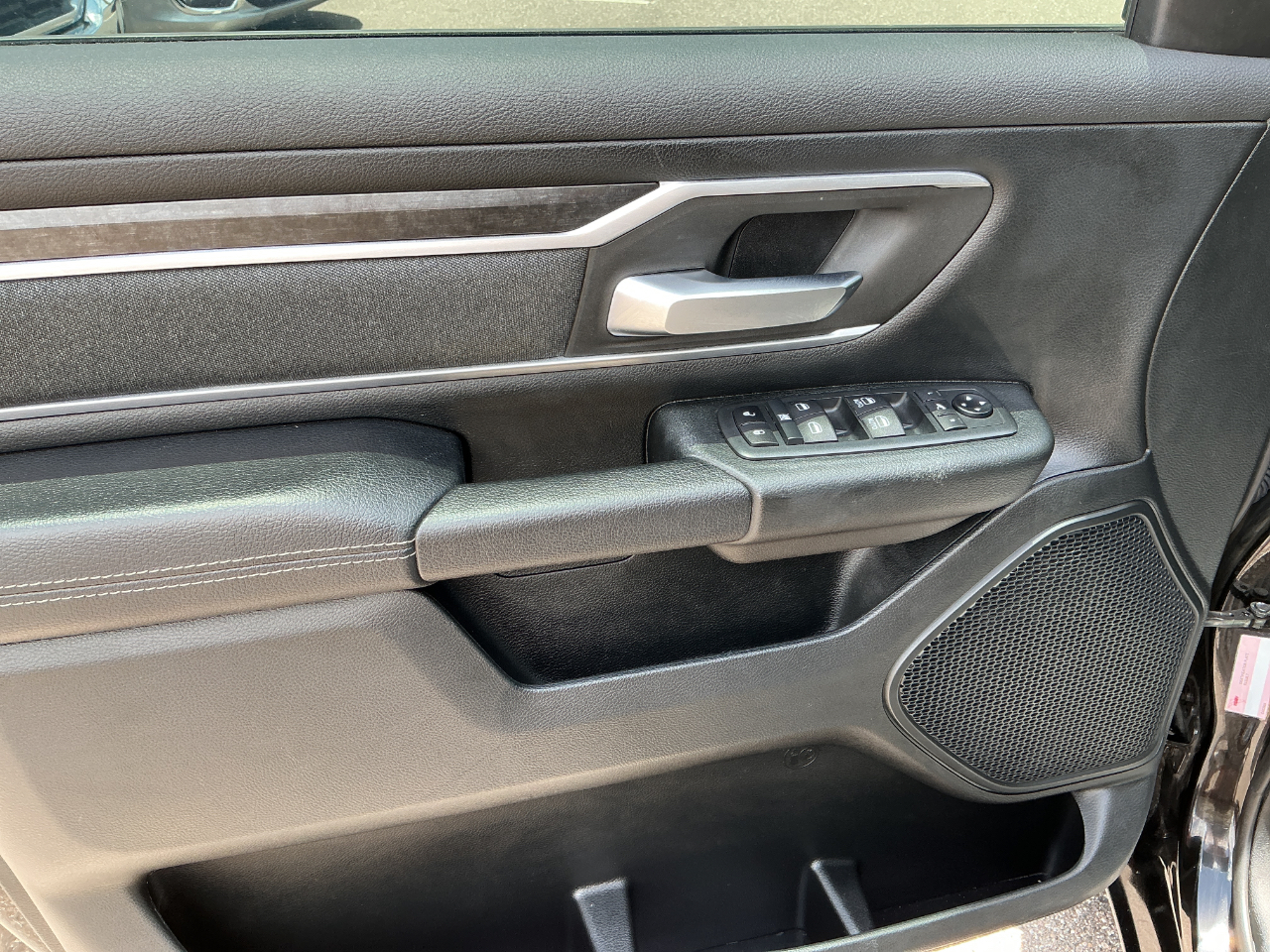RAM 1500 Big Horn Crew Cab SWB 4WD 2020