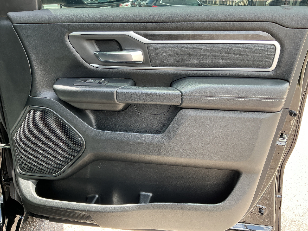 RAM 1500 Big Horn Crew Cab SWB 4WD 2020