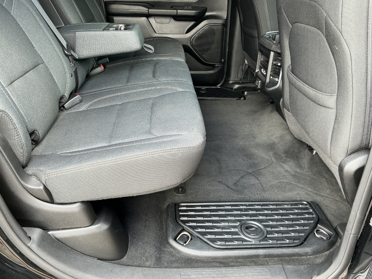 RAM 1500 Big Horn Crew Cab SWB 4WD 2020