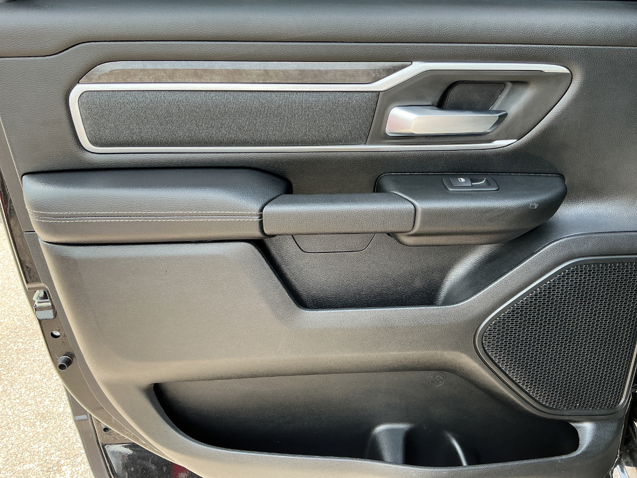 RAM 1500 Big Horn Crew Cab SWB 4WD 2020