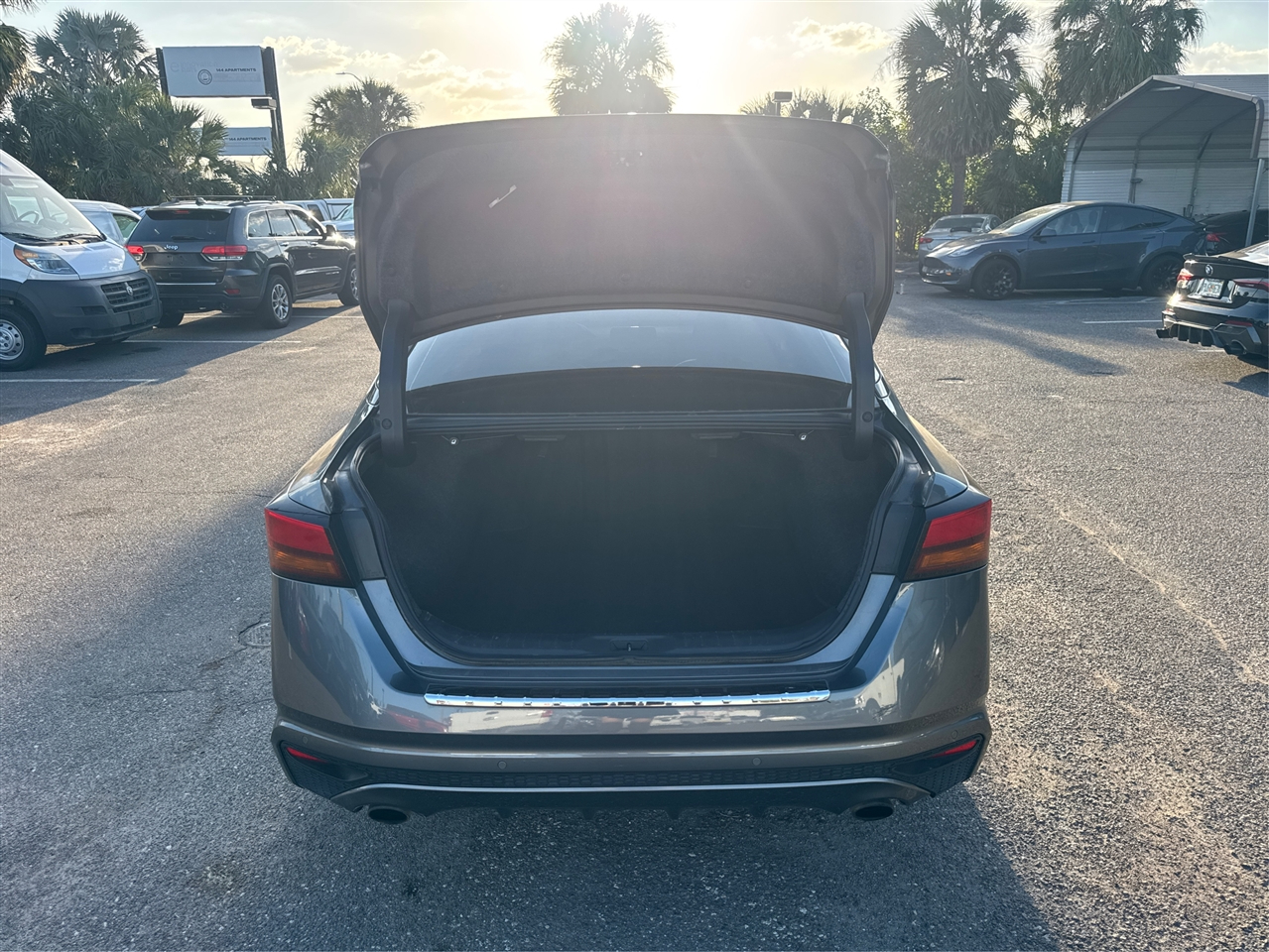 Nissan Altima 2.0 Platinum Sedan 2020