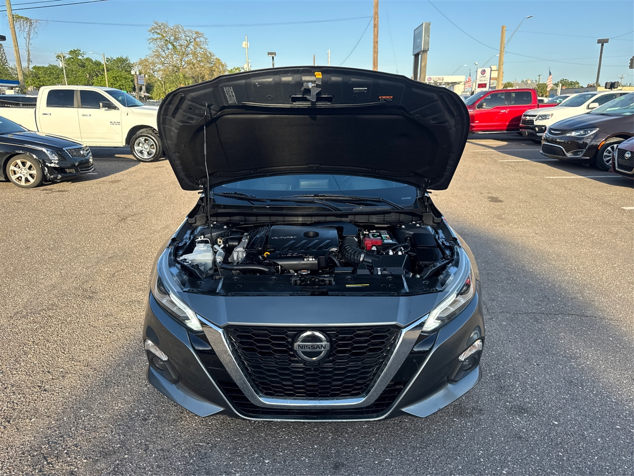 Nissan Altima 2.0 Platinum Sedan 2020