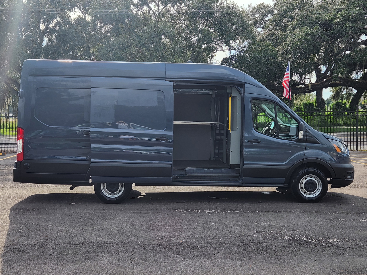 2020 Ford Transit Van photo 4