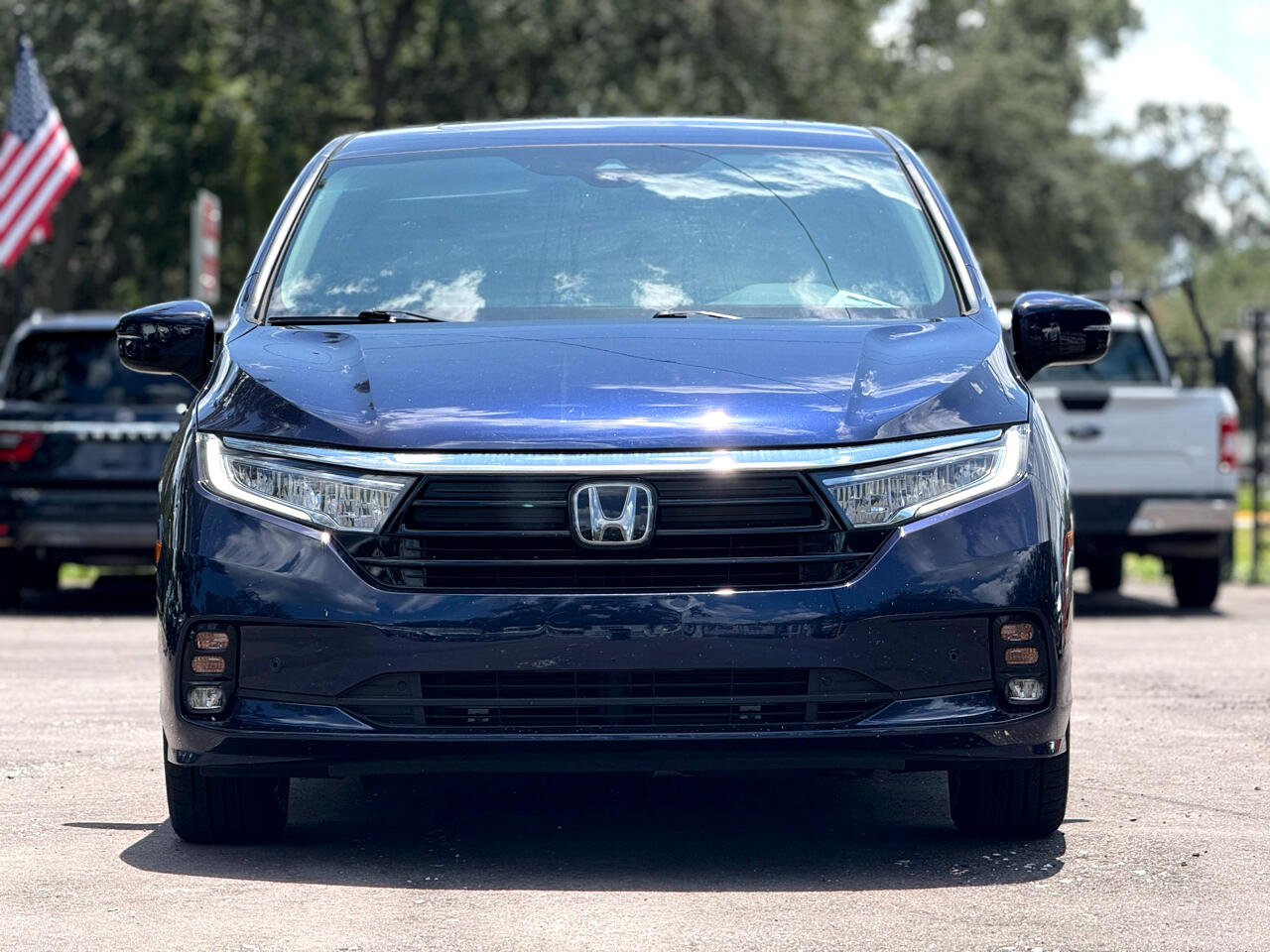 2022 Honda Odyssey Elite photo 2