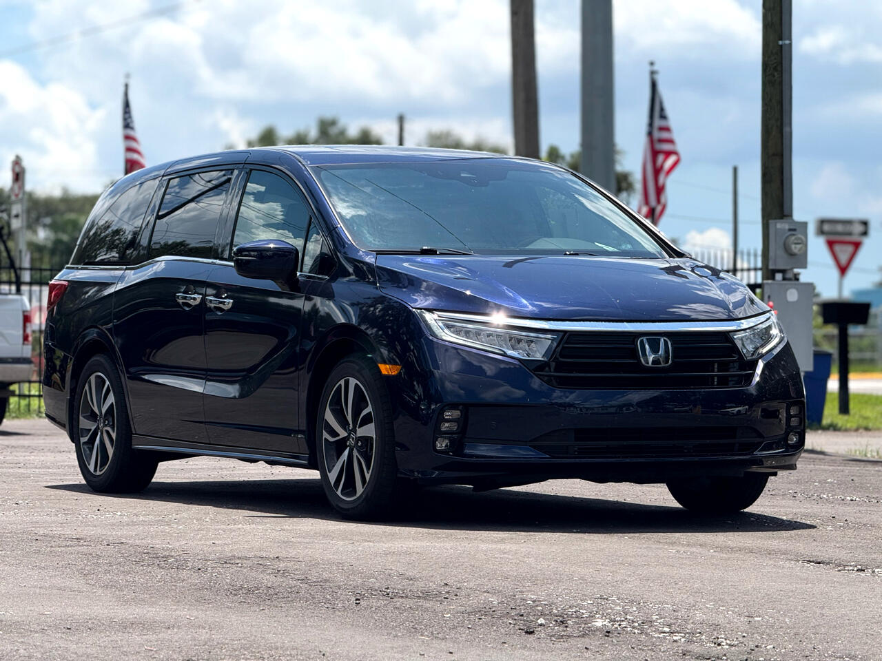 2022 Honda Odyssey Elite photo 3