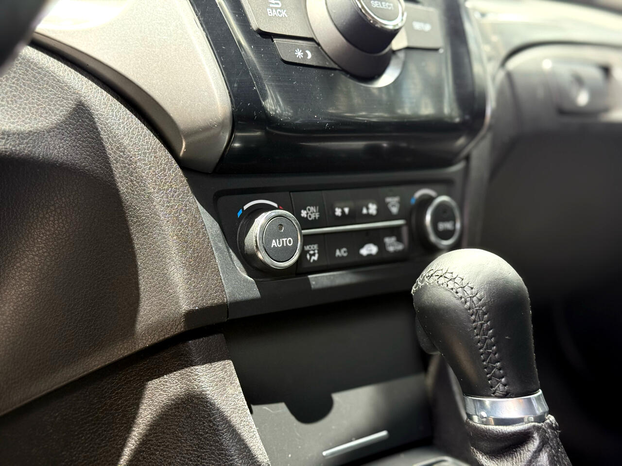 2019 Acura ILX Base photo 23