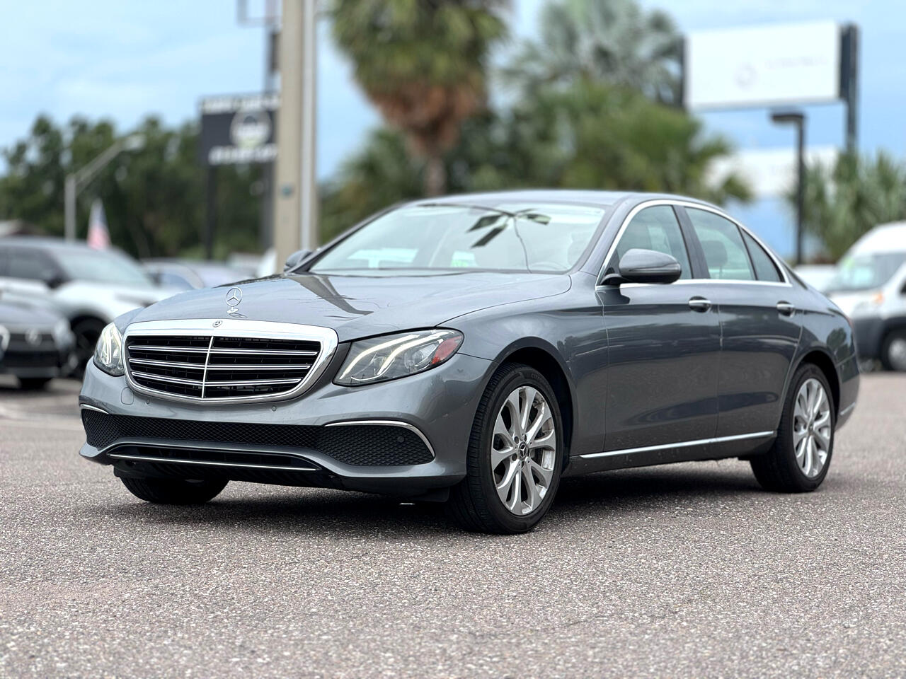 2018 Mercedes Benz E 300 4MATIC Sedan photo 2