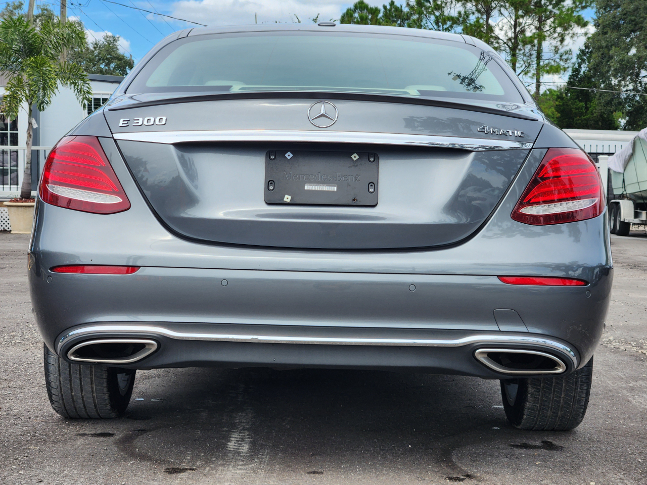 Mercedes-Benz E-Class E300 Luxury 4MATIC Sedan 2018