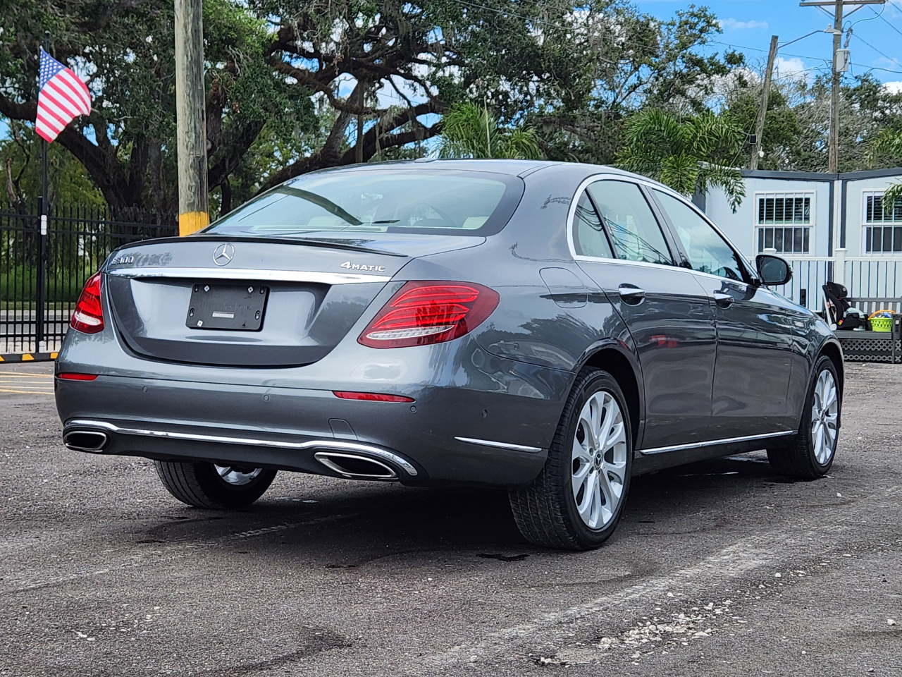 Mercedes-Benz E-Class E300 Luxury 4MATIC Sedan 2018