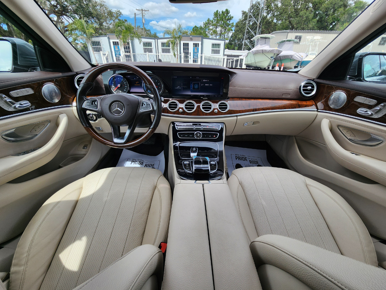 Mercedes-Benz E-Class E300 Luxury 4MATIC Sedan 2018