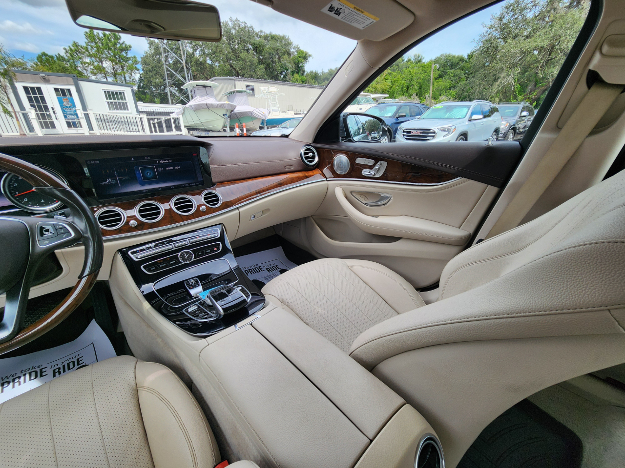 Mercedes-Benz E-Class E300 Luxury 4MATIC Sedan 2018