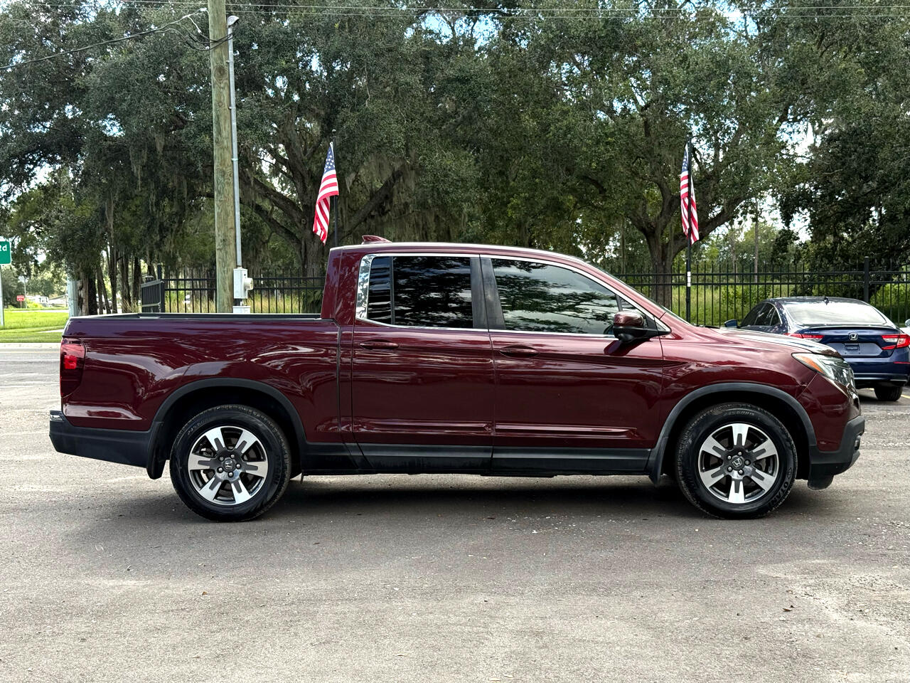 2017 Honda Ridgeline RTL-T photo 4