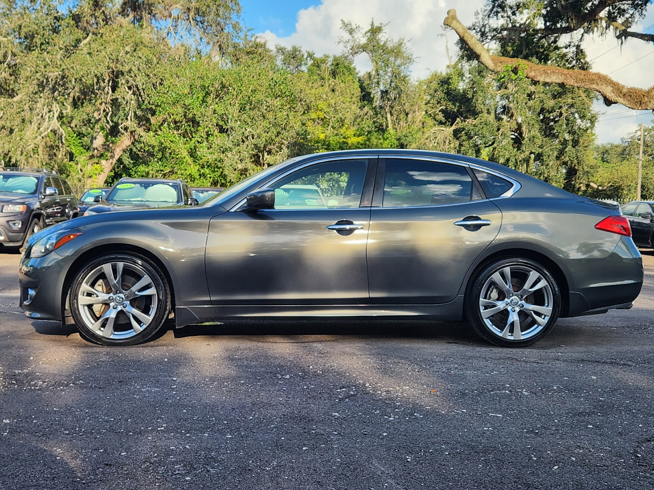 2013 Infiniti M37 photo 3