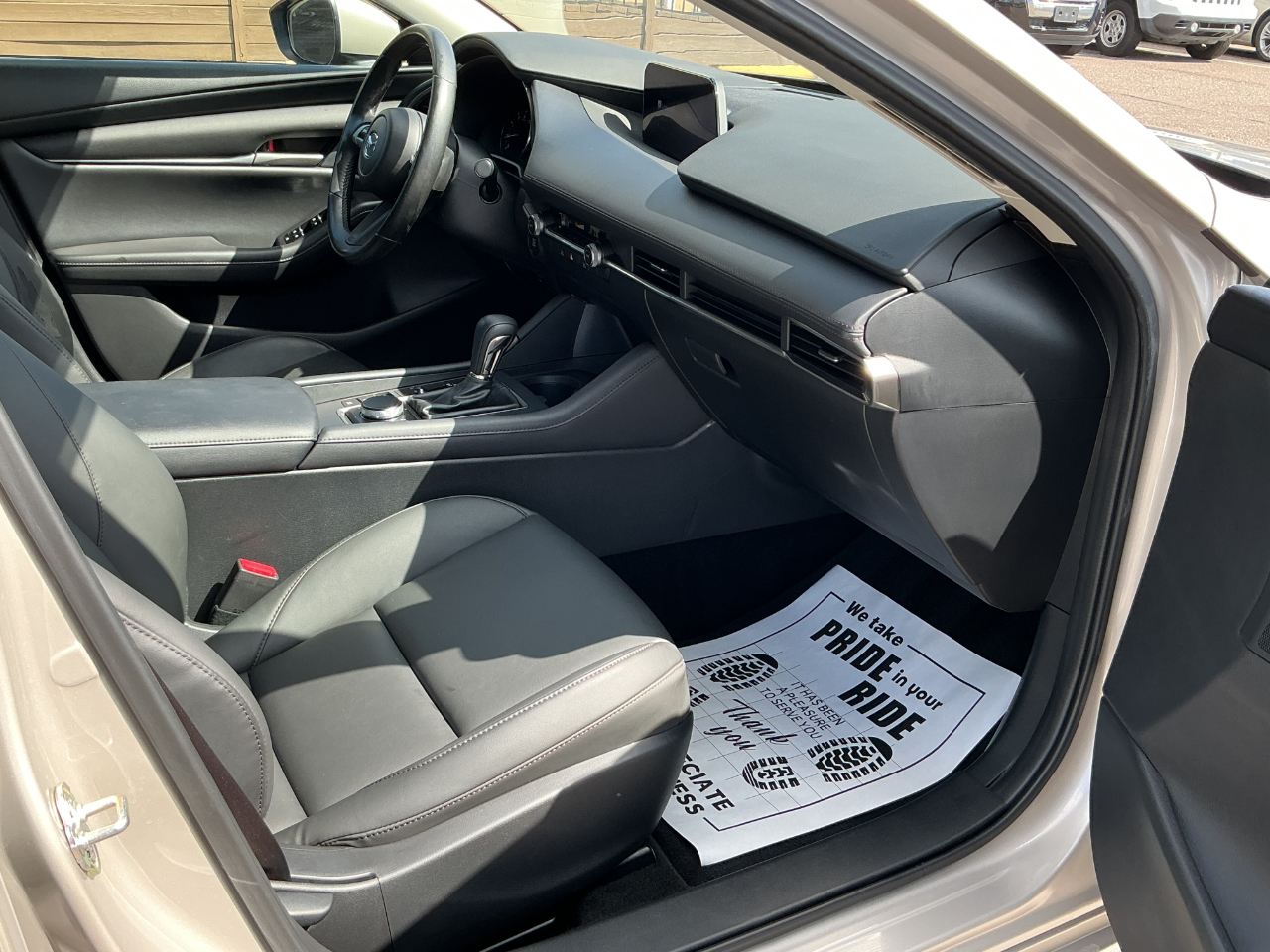 Mazda MAZDA3  2023