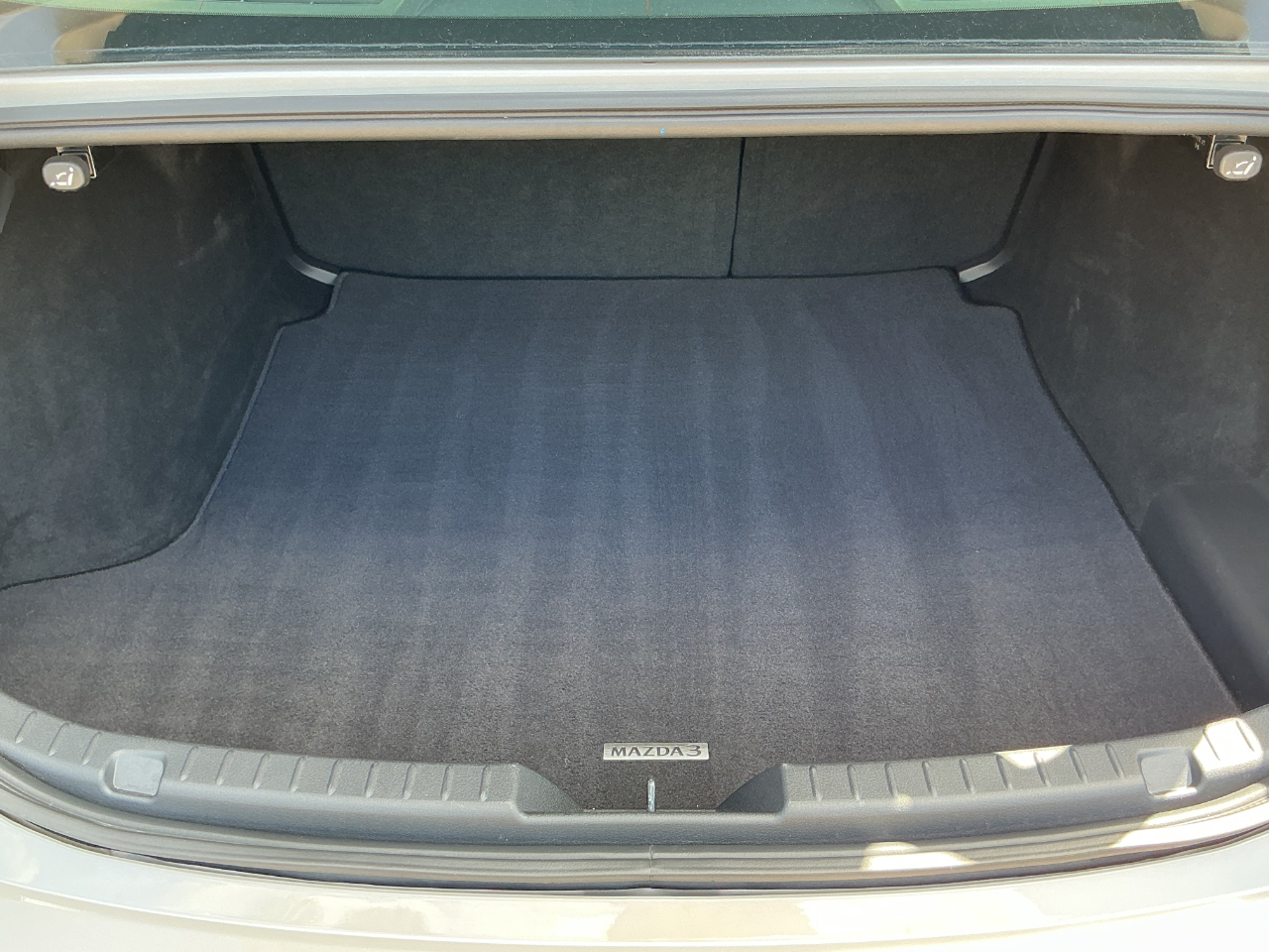 Mazda MAZDA3  2023