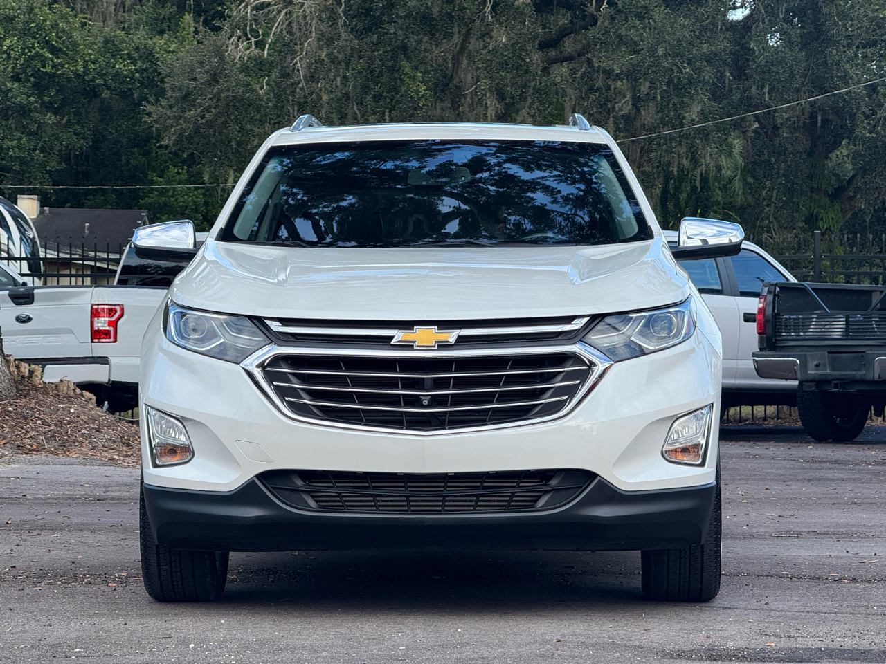 2019 Chevrolet Equinox Premier photo 2