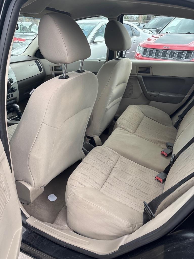 Ford Focus SE Sedan 2009