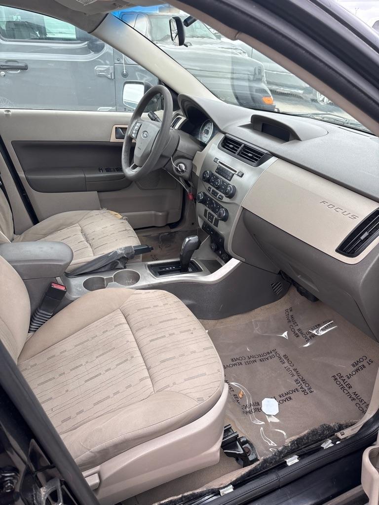 Ford Focus SE Sedan 2009