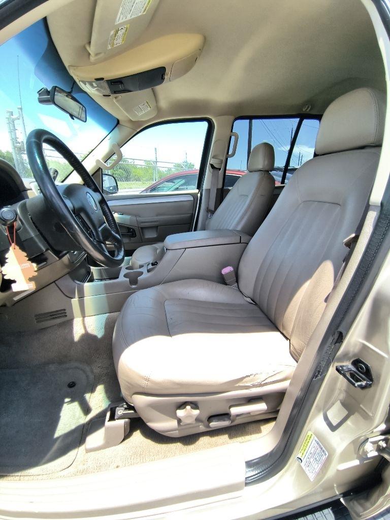 Mercury Mountaineer Convenience 4.0L 2WD 2004