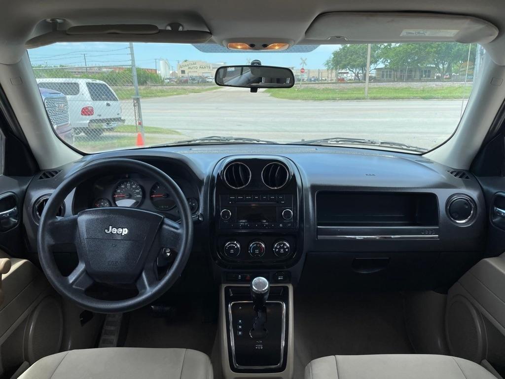 Jeep Patriot Sport 2WD 2010