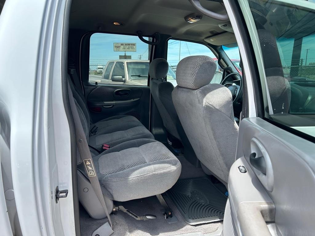 Ford F-150 XLT SuperCrew 2WD 2001