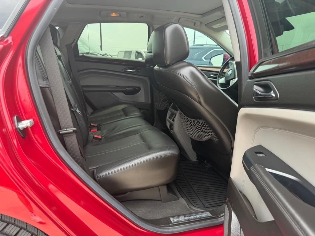 Cadillac SRX Luxury Collection 2011
