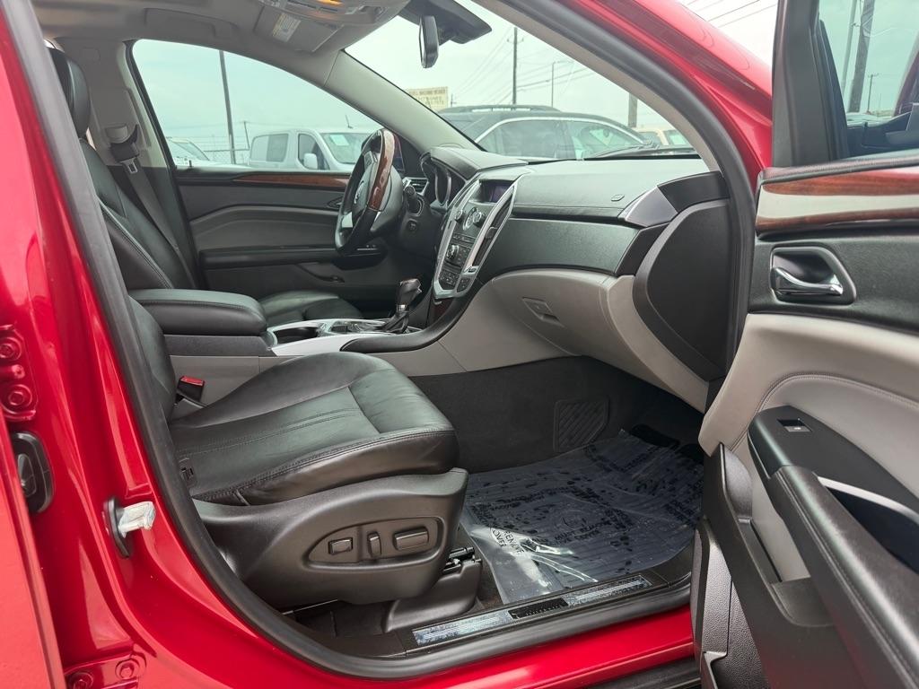 Cadillac SRX Luxury Collection 2011
