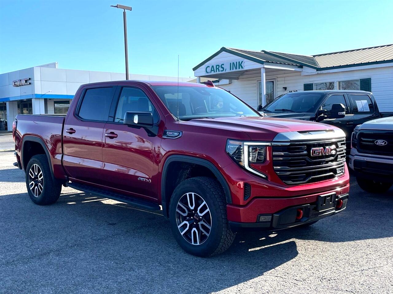 2024 GMC Sierra 1500 AT4 Crew Cab 4WD