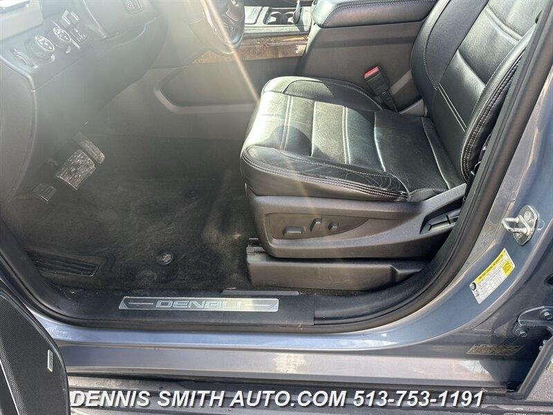 GMC Yukon Denali 4WD 2016