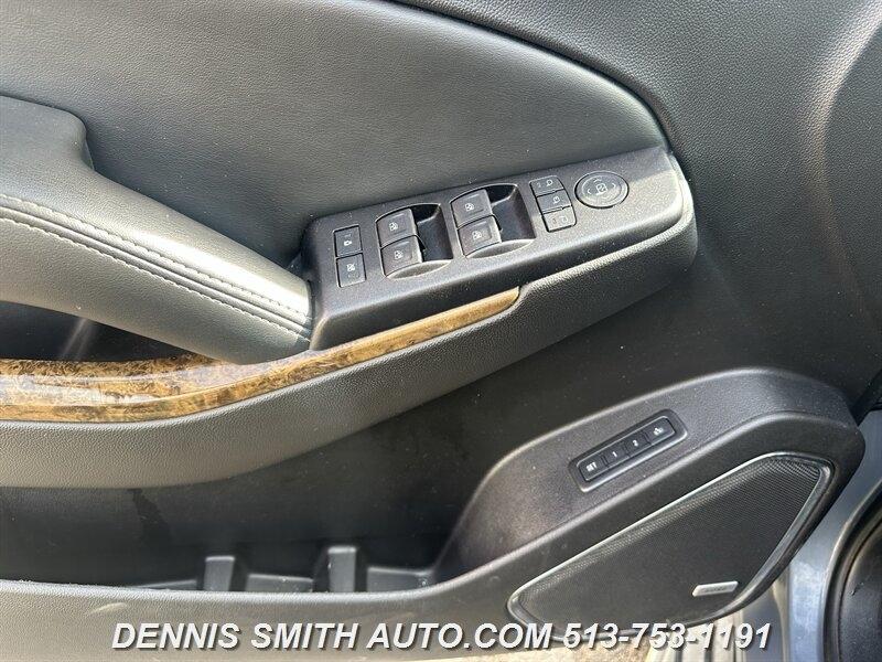 GMC Yukon Denali 4WD 2016