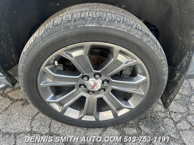 GMC Yukon Denali 4WD 2016