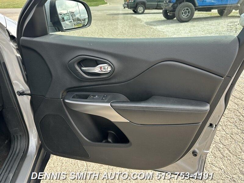 Jeep Cherokee Latitude 4WD 2019