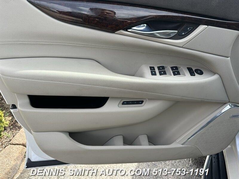 Cadillac Escalade Luxury 4WD 2017