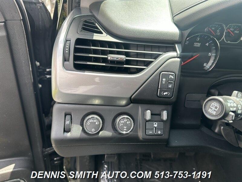 Chevrolet Suburban LT 4WD 2015