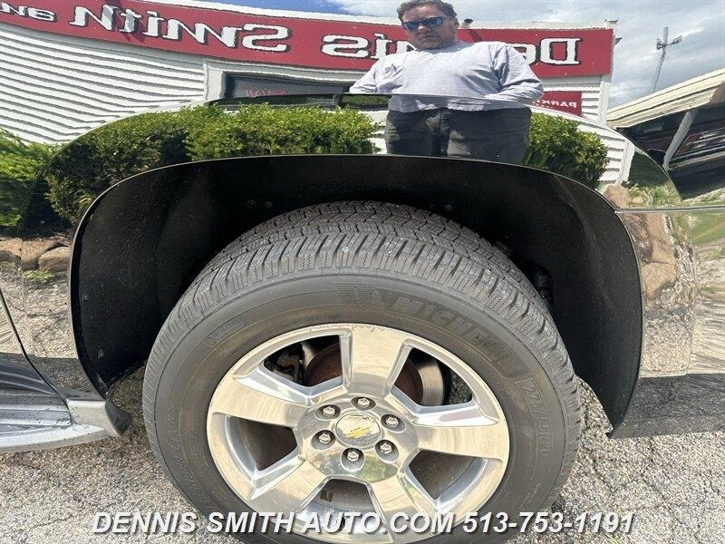 Chevrolet Suburban LT 4WD 2015