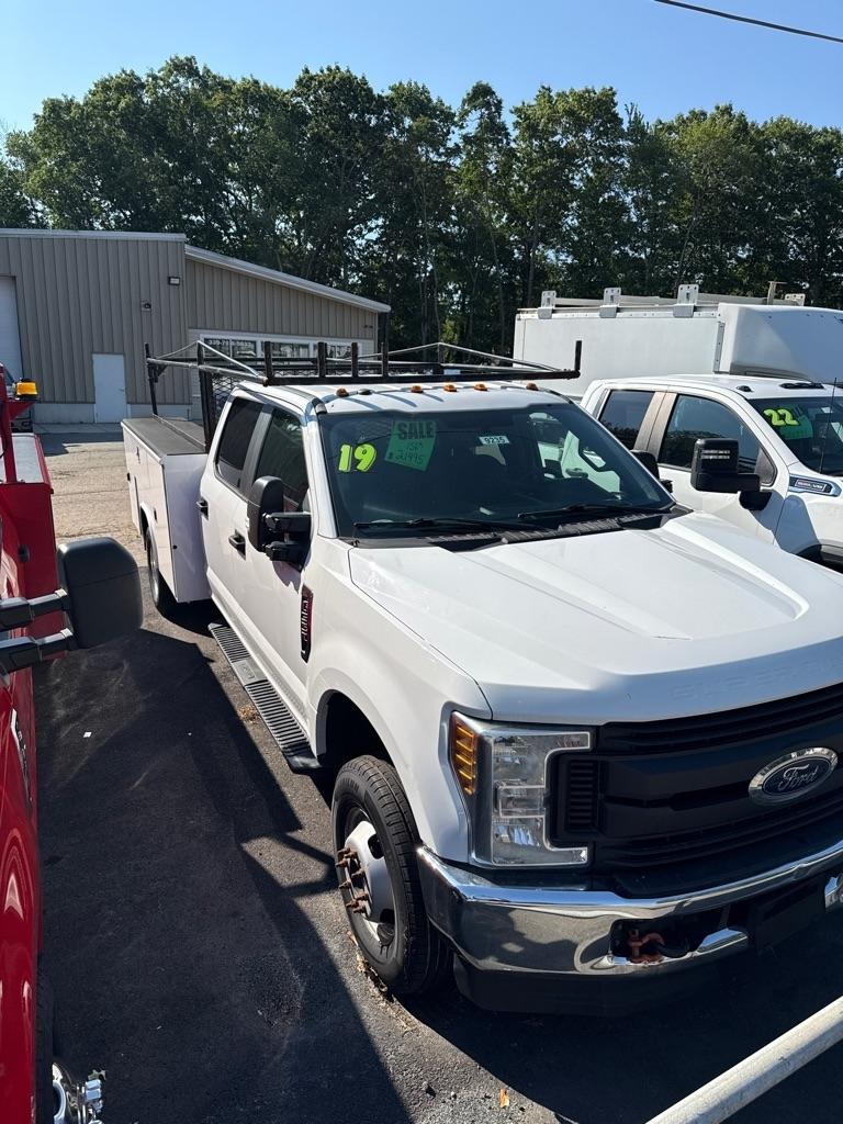 Ford F-350 SD XL Crew Cab Long Bed DRW 4WD 2019