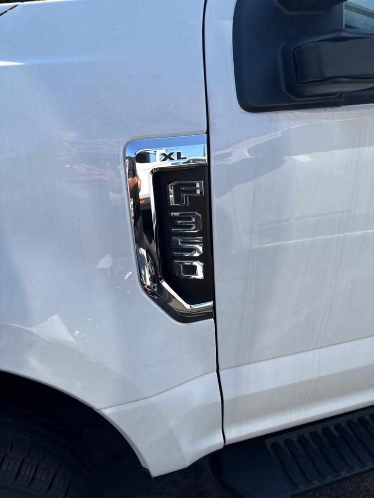 Ford F-350 SD XL Crew Cab Long Bed DRW 4WD 2019