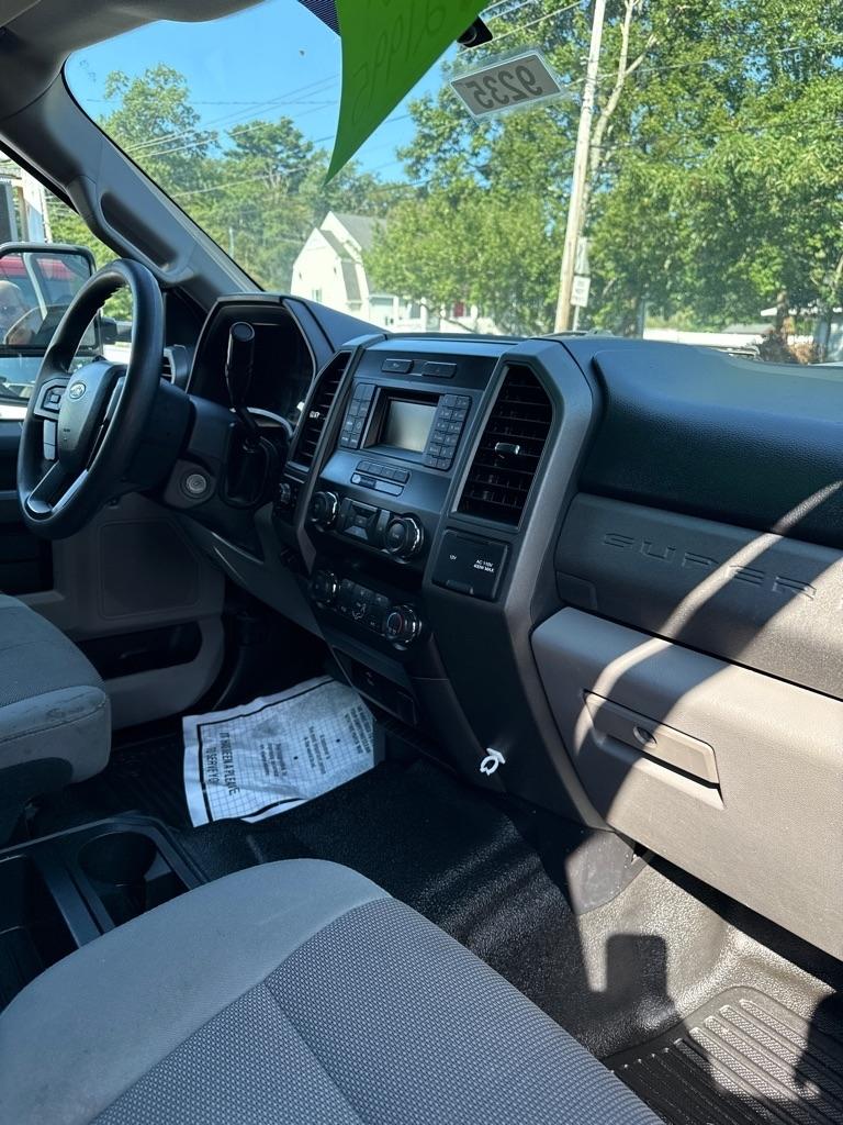 Ford F-350 SD XL Crew Cab Long Bed DRW 4WD 2019