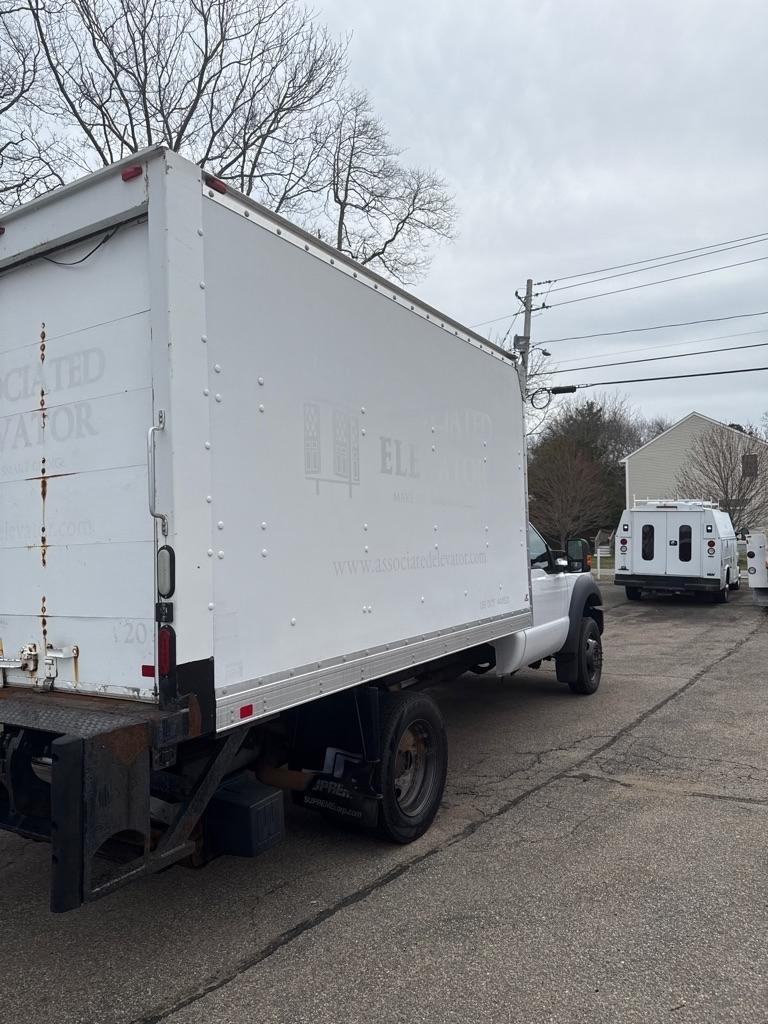 Ford F-550 Regular Cab DRW 2WD 2015