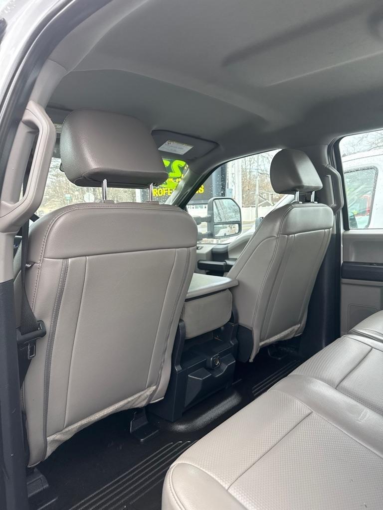 Ford F-350 SD Platinum Crew Cab 4WD 2022