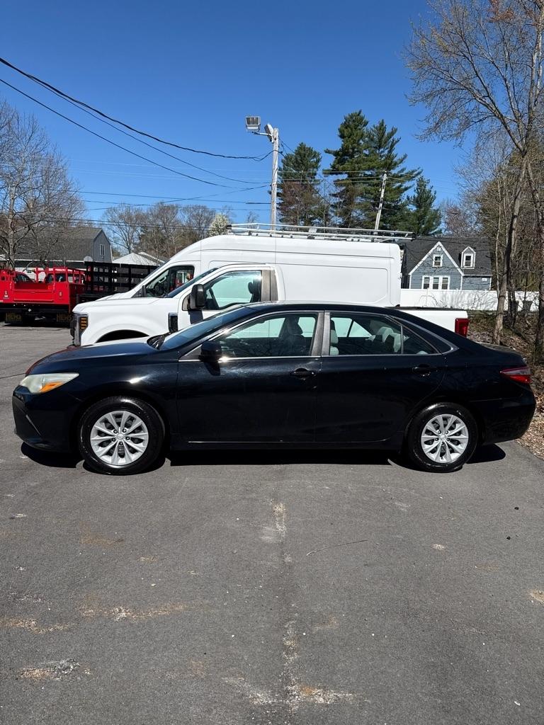 Toyota Camry 4dr Sdn I4 Auto XLE (Natl) 2015