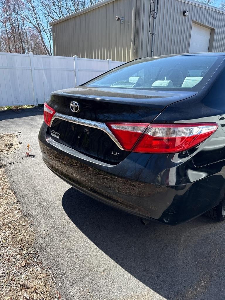 Toyota Camry 4dr Sdn I4 Auto XLE (Natl) 2015