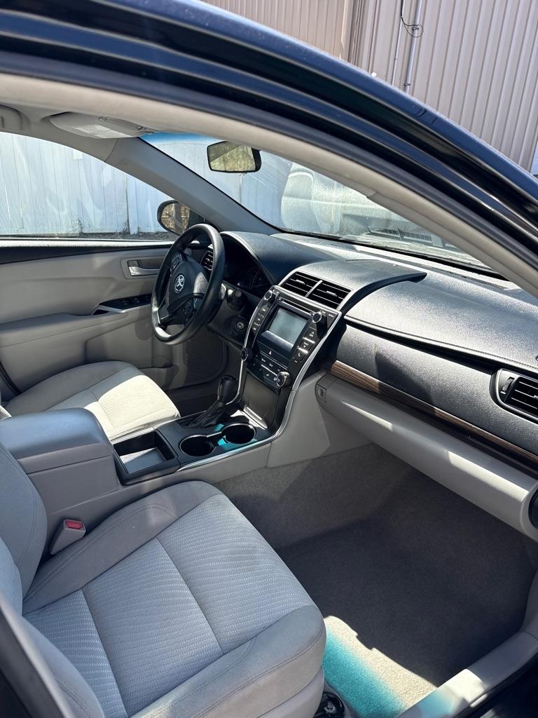 Toyota Camry 4dr Sdn I4 Auto XLE (Natl) 2015